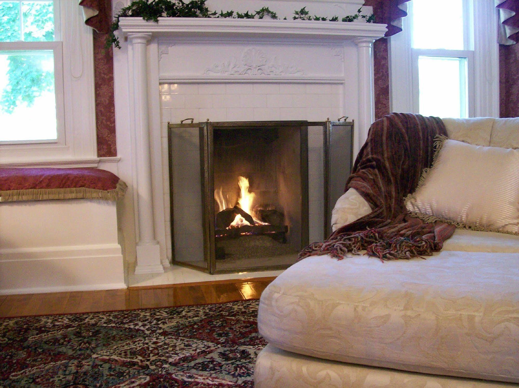 Julias Bed And Breakfast Hubbard Interiér fotografie